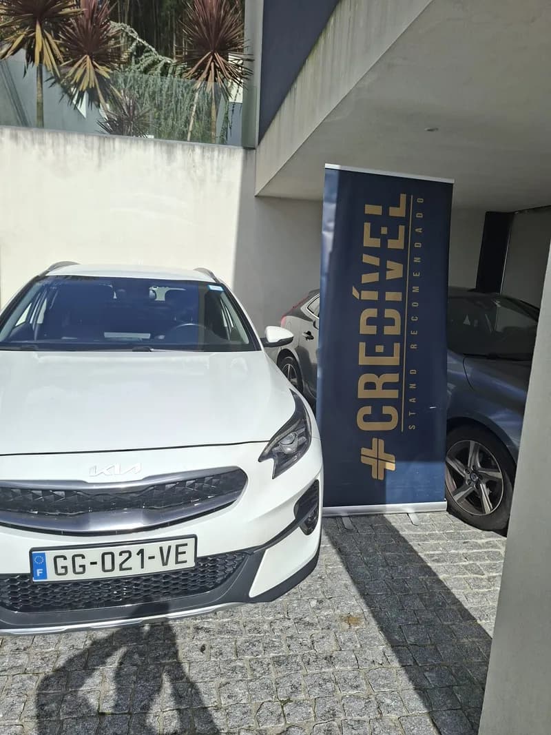 Kia XCeed 1.6 PHEV Black & White